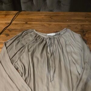 Miou Muse Womens Long‎ Sleeve Tie Neck Blouse Taupe Grey Gathered Keyhole Top M